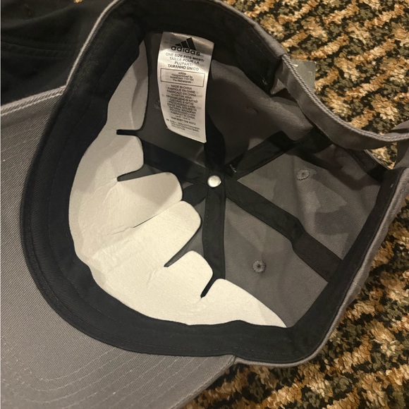 Nike Hats & More - Picture 4 of 6